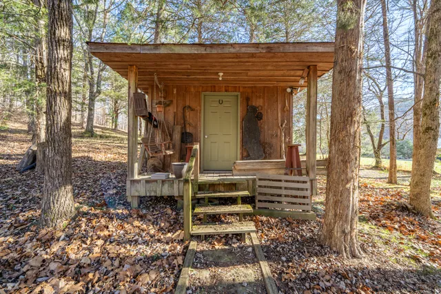 $365,000 | 1934 Hog Creek Road, Waynesboro, TN 38485