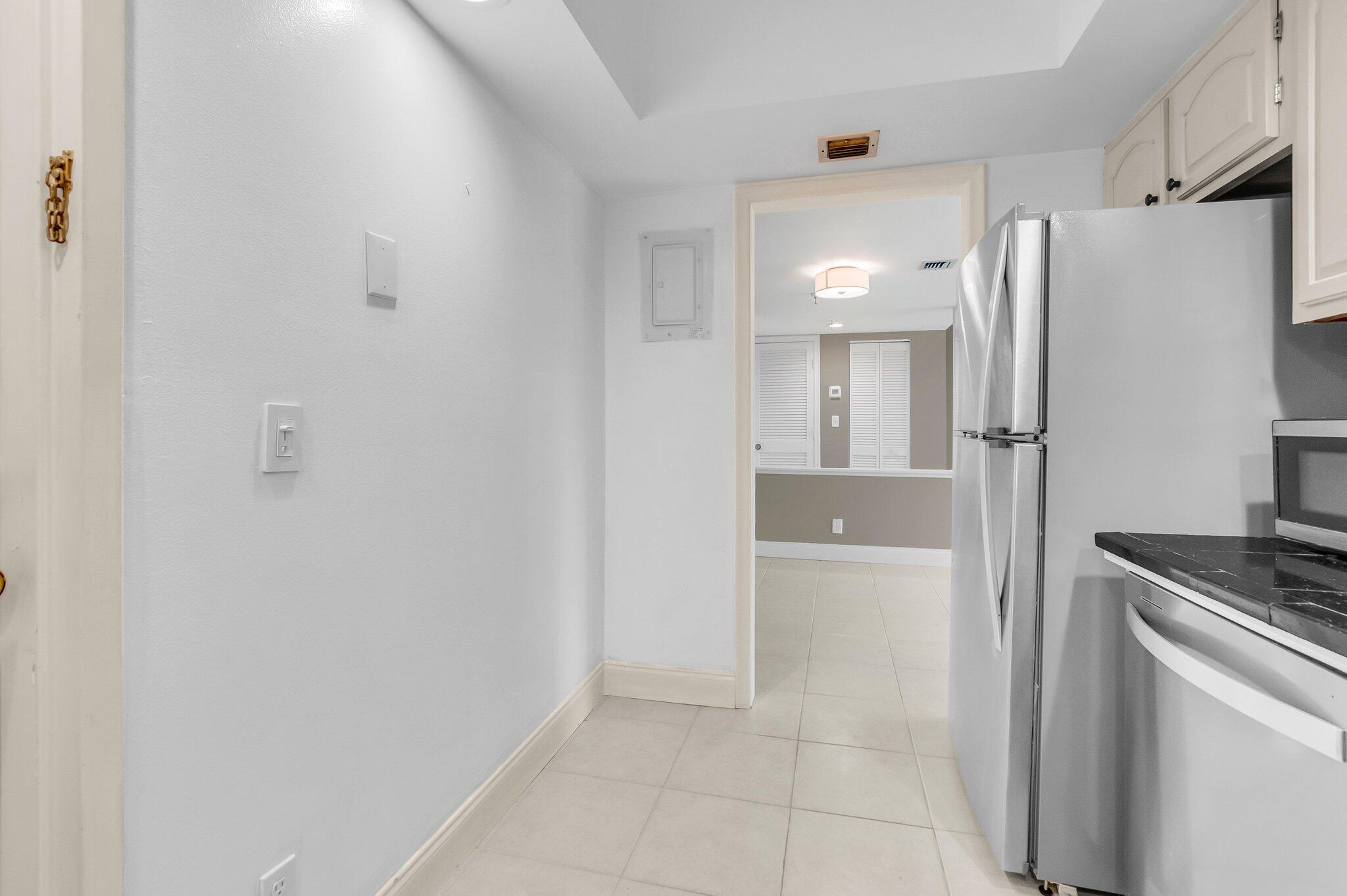 6895 Willow Wood Drive, Unit 1023 Boca Raton, FL 33434 - Photo 15 of 69 15-web-or-mls-DSC_0226