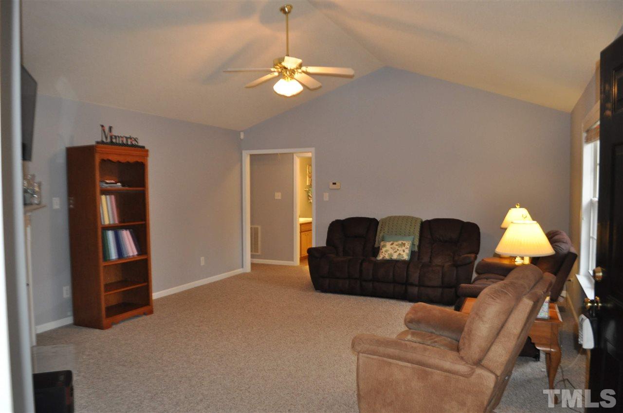 4966 Raleigh Road Benson, NC 27504 - Photo 8 of 25