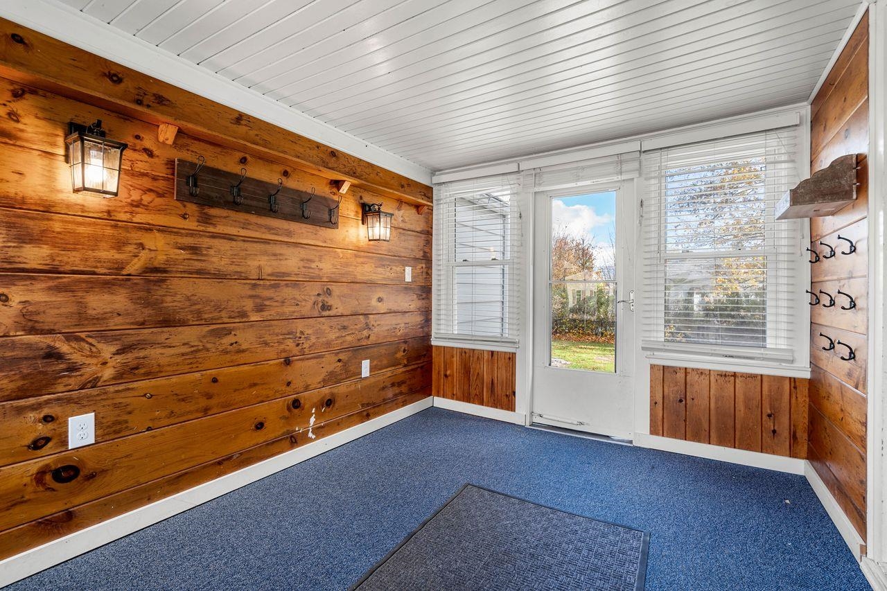 2 Hale Street Rochester, NH 03867 - Photo 21 of 36