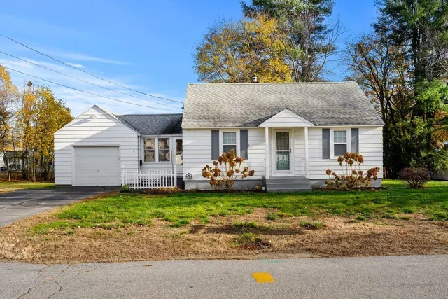 $415,000 | 2 Hale Street, Rochester, NH 03867