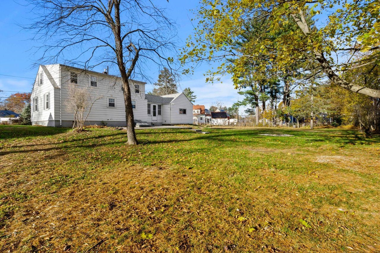 2 Hale Street Rochester, NH 03867 - Photo 28 of 36
