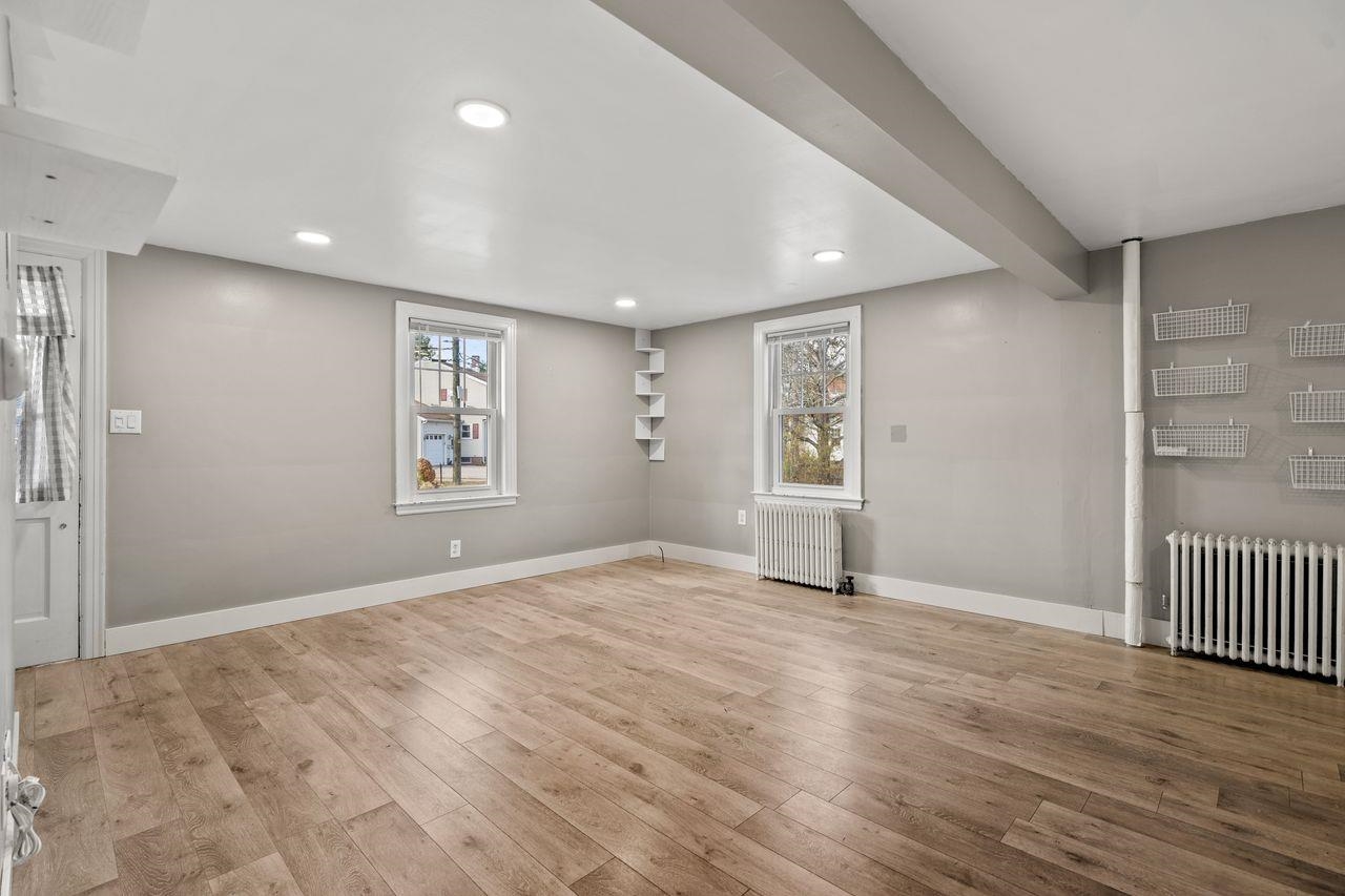 2 Hale Street Rochester, NH 03867 - Photo 5 of 36