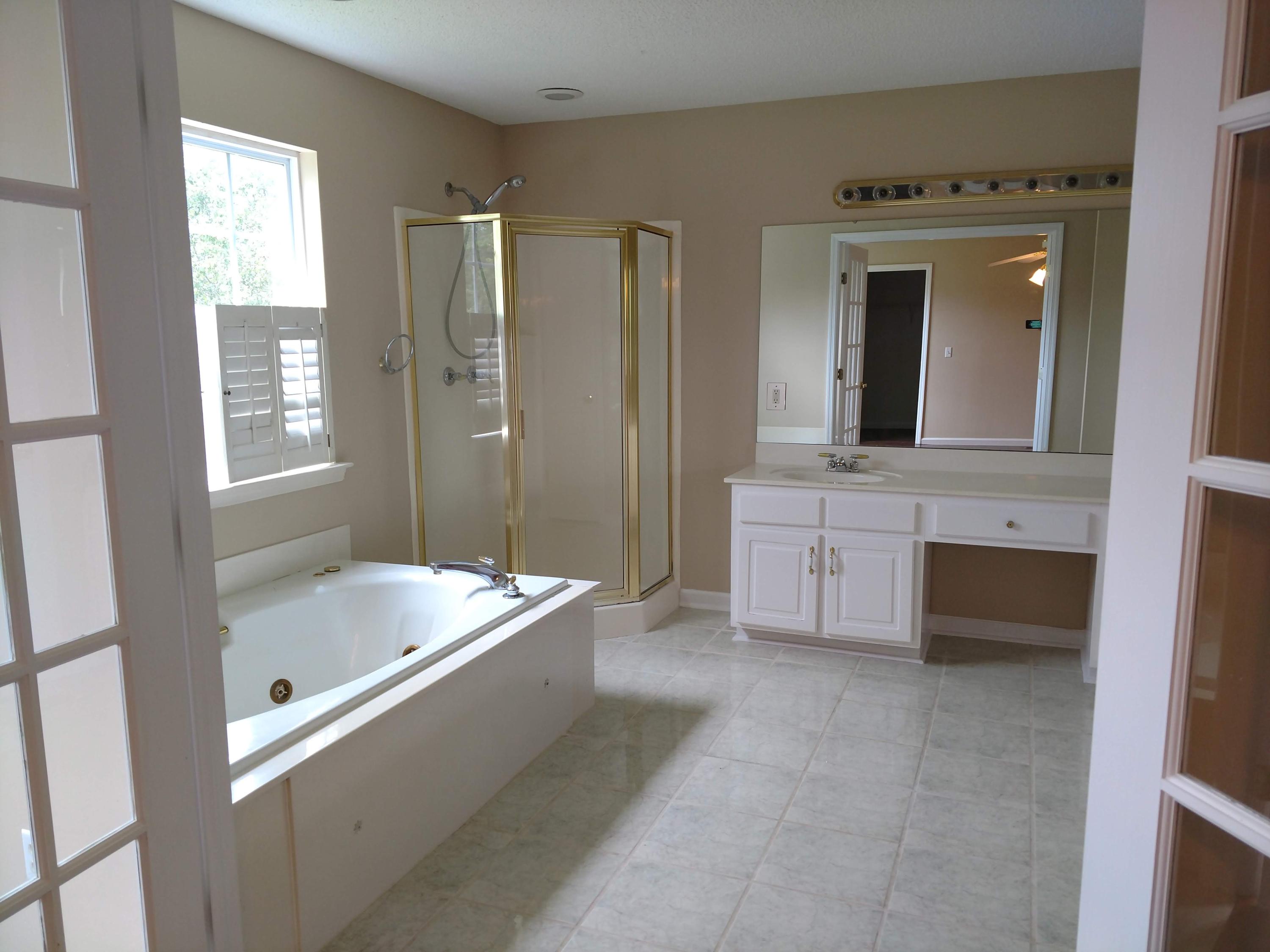 173 Tallent Road McDonald, TN 37353 - Photo 22 of 33 BATHROOM MASTER