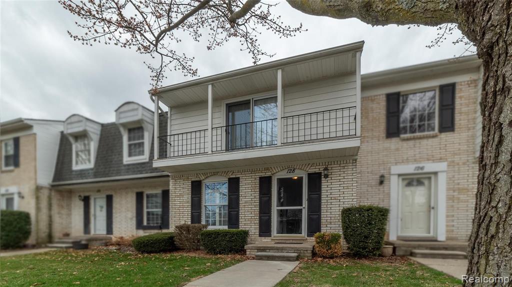 128 Manor Way Rochester Hills, MI 48309 - Photo 2 of 31