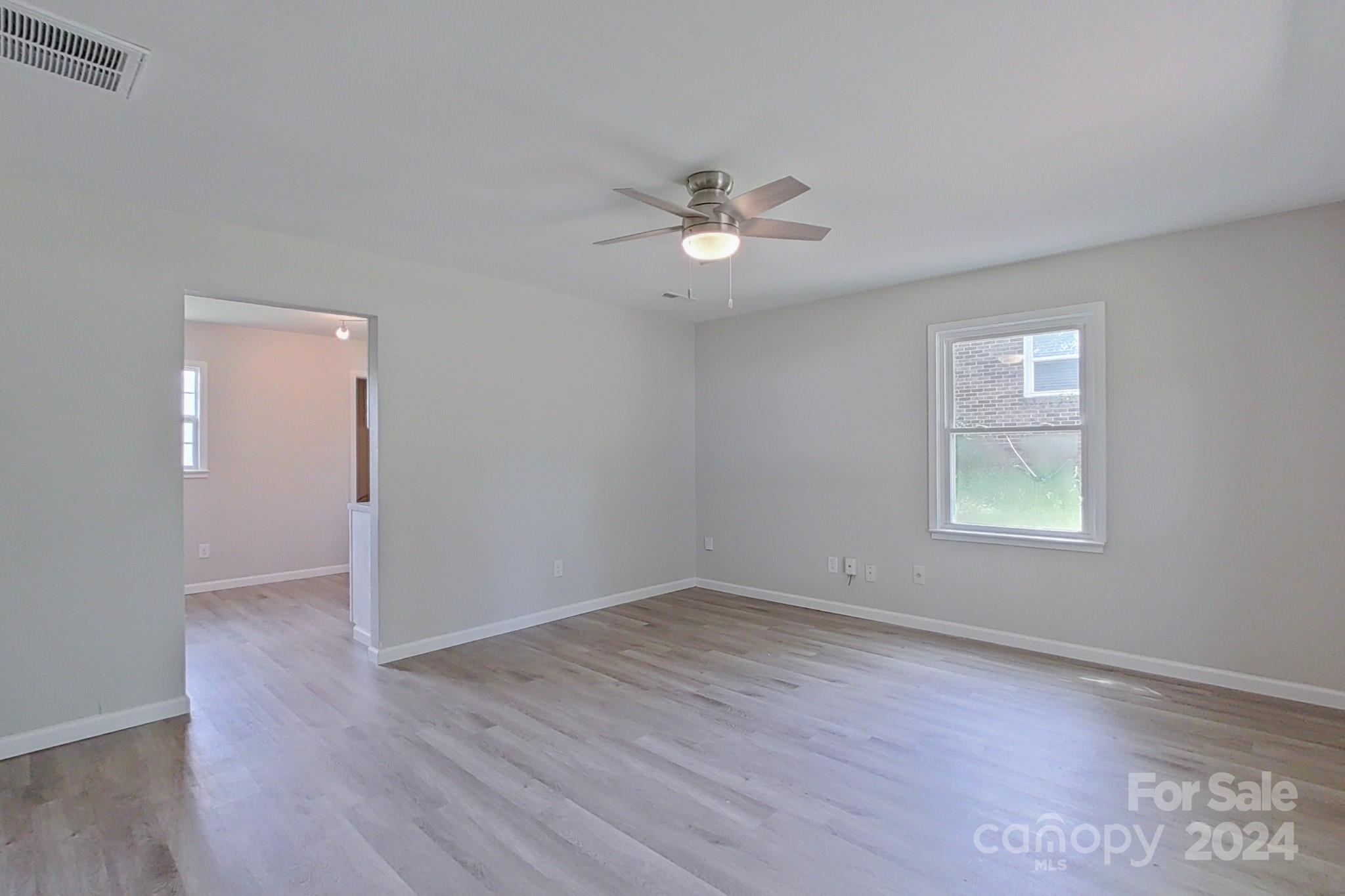 511 Milan Road East Charlotte, NC 28216 - Photo 4 of 29 Gallery Image 4