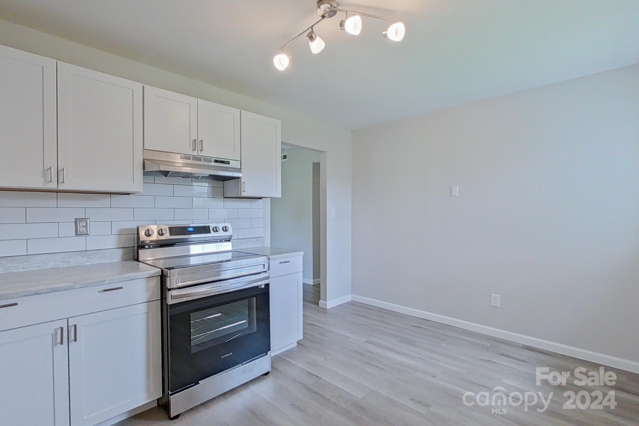 511 Milan Road East Charlotte, NC 28216 - Photo 8 of 29 Gallery Image 8