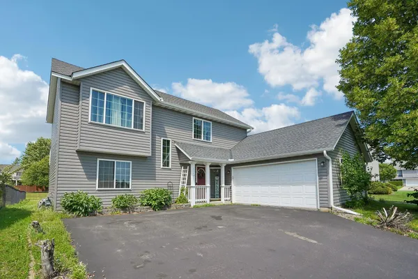 $365,000 | 1113 Hickory Street, Farmington, MN 55024