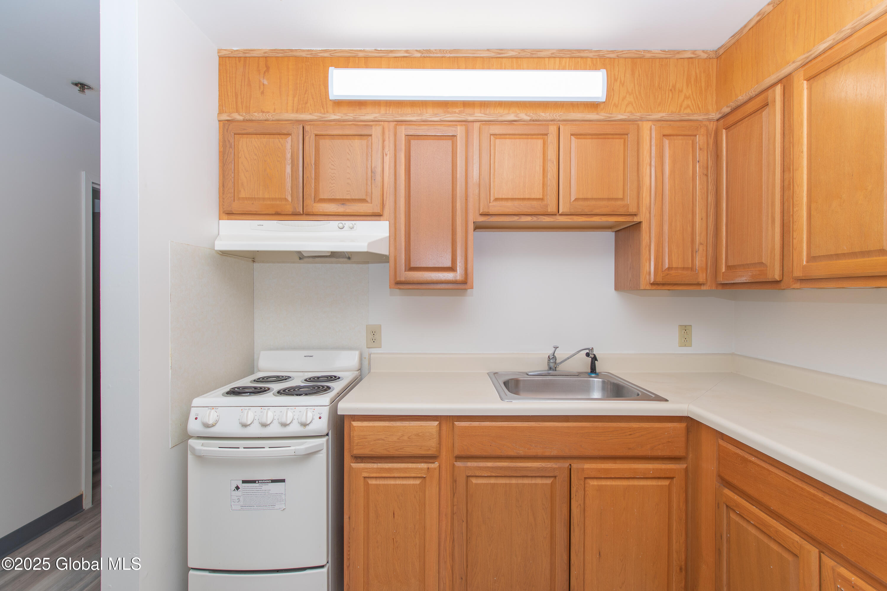2006 Central Avenue, Unit 105 Colonie, NY 12205 - Photo 12 of 17 4Kitchen 4