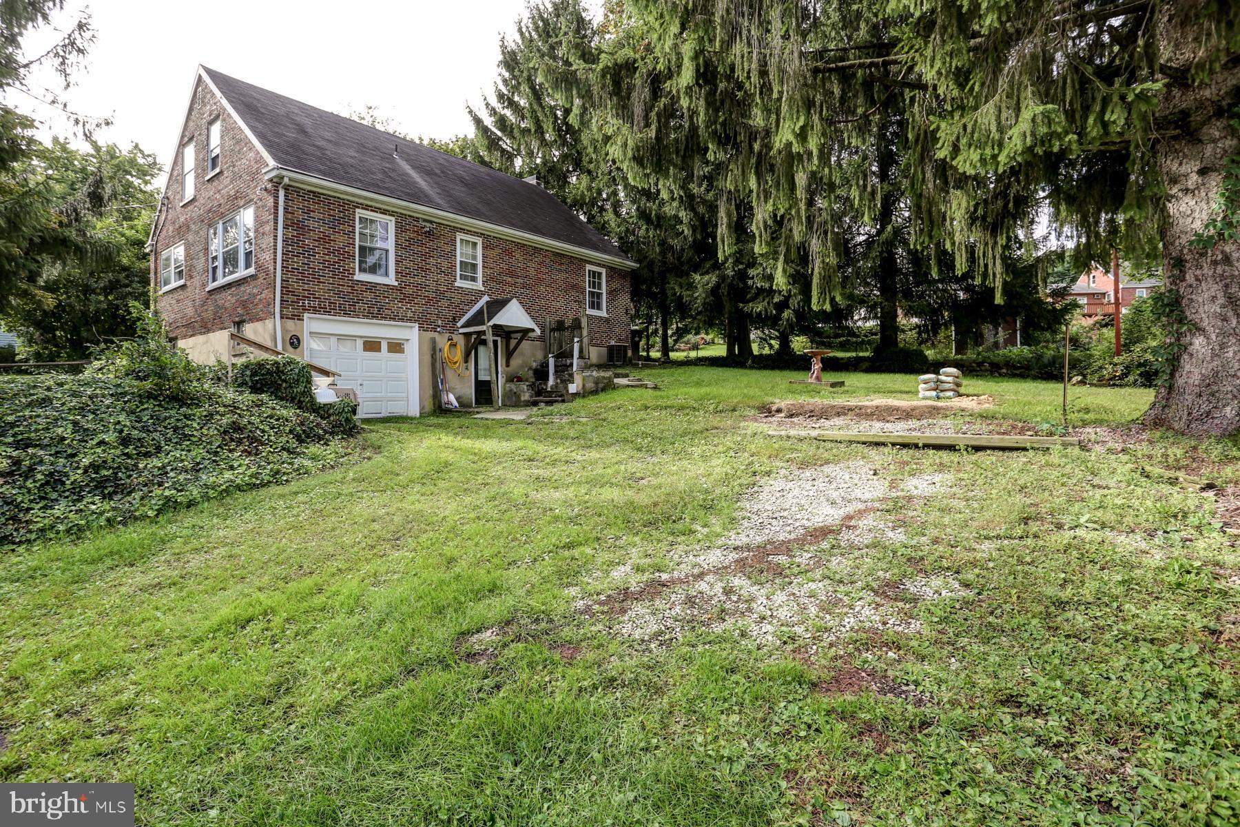 724 Rohrer Avenue Lancaster, PA 17601 - Photo 3 of 17 Gallery Image 3