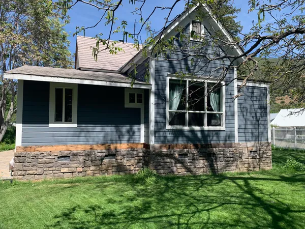 $279,900 | 14268 Main Street, French Gulch, CA 96033