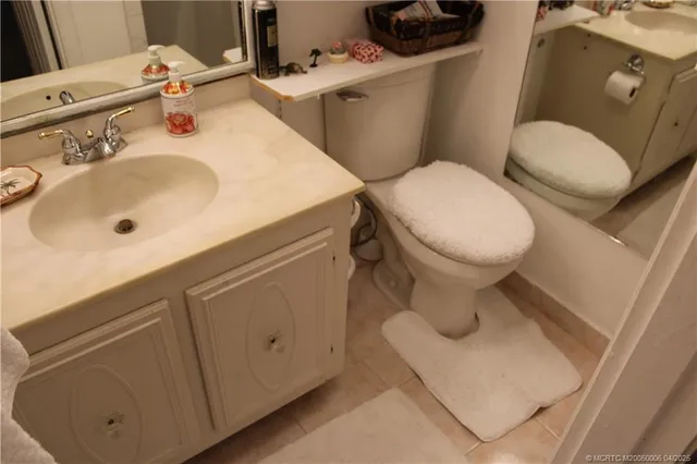 $217,900 | 2600 South Kanner Highway, Unit A5, Stuart, FL 34994