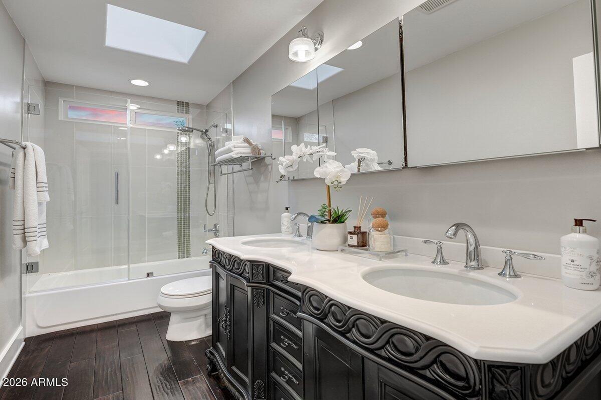 3307 South Terrace Road Tempe, AZ 85282 - Photo 21 of 26 Bath II