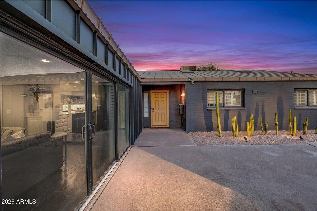 3307 South Terrace Road Tempe, AZ 85282 - Photo 24 of 26 Entry