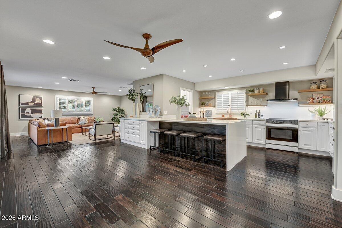 3307 South Terrace Road Tempe, AZ 85282 - Photo 7 of 26 Family-Kitchen