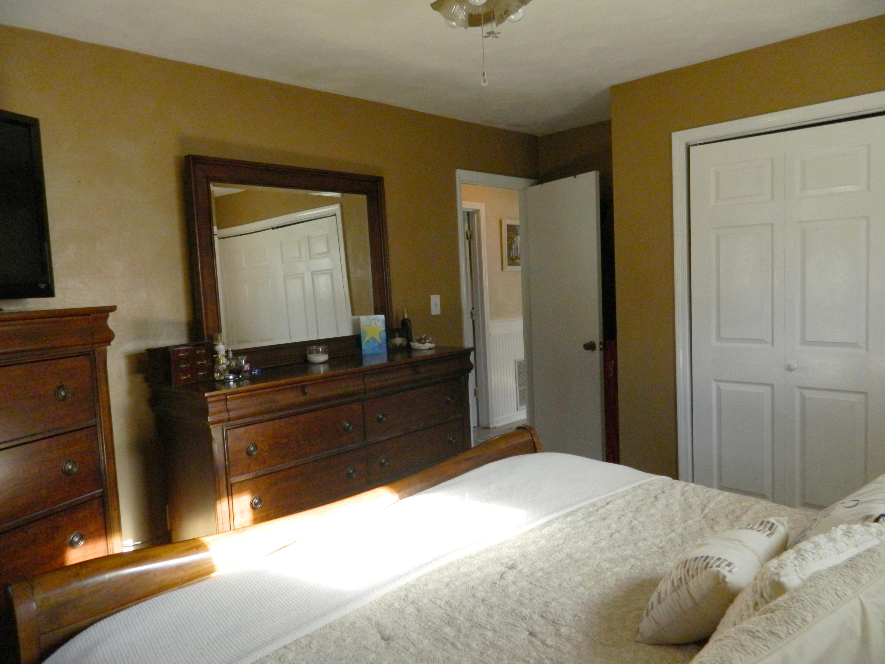 647 Ramada Road Vinton, VA 24179 - Photo 15 of 36 Master Bedroom