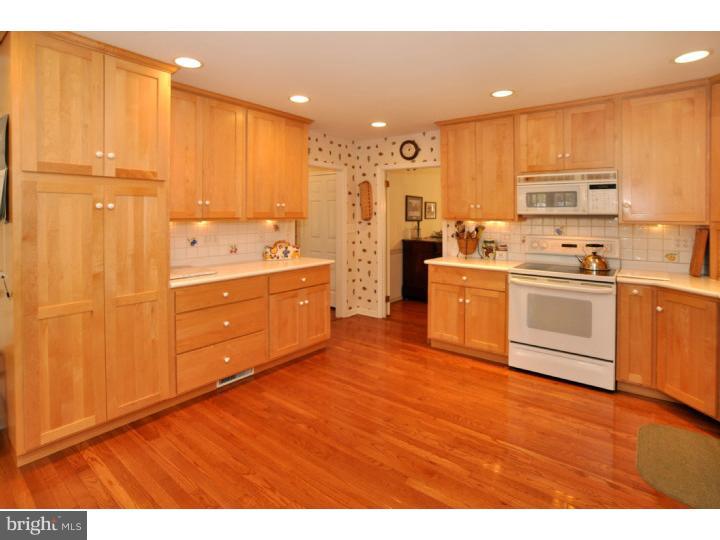 3318 Sawmill Road Newtown Square, PA 19073 - Photo 6 of 17