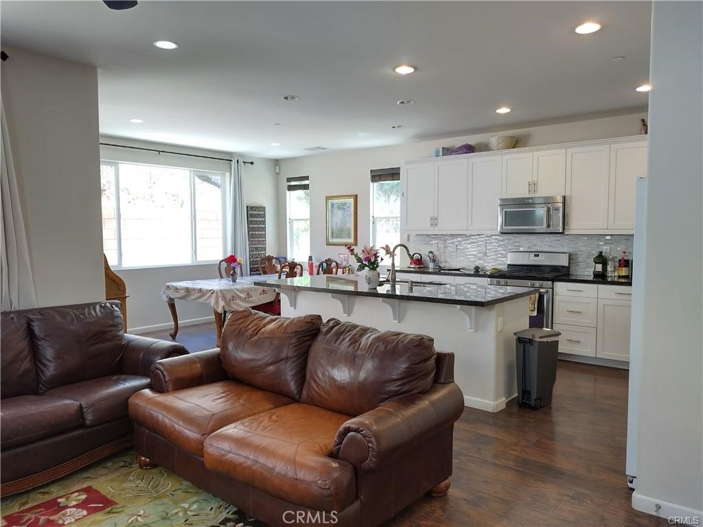 11811 Cramer Road Yucaipa, CA 92399 - Photo 4 of 21