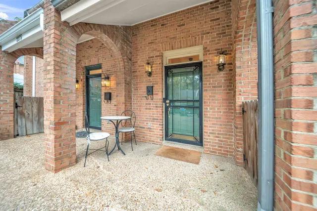 $238,500 | 2273 Edgewood Cove, Unit 2273, Memphis, TN 38104