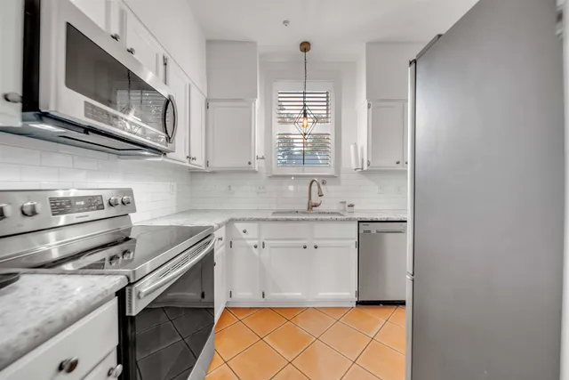 $238,500 | 2273 Edgewood Cove, Unit 2273, Memphis, TN 38104