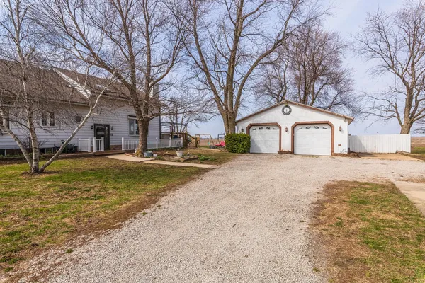 $394,900 | 13532 County Road 600 North, Heyworth, IL 61745