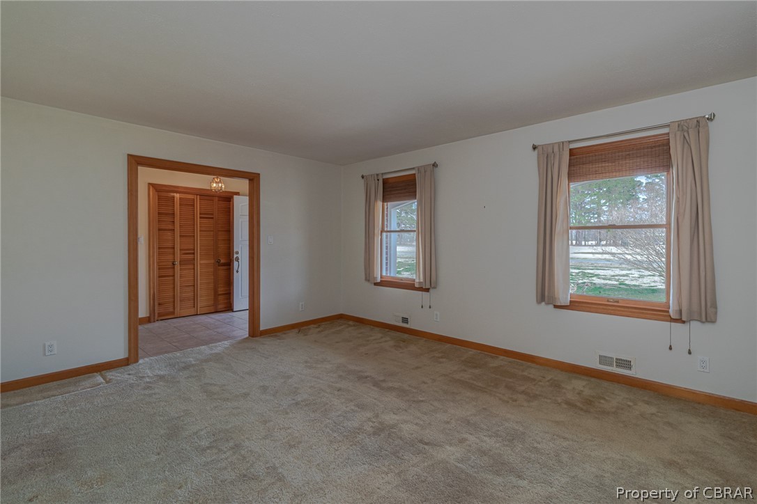 191 South Sioux Road Kilmarnock, VA 22482 - Photo 4 of 35 Gallery Image 4