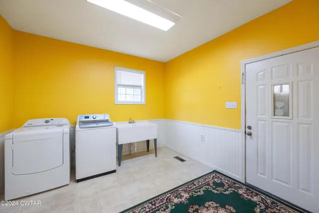 $575,000 | 18080 Highway 22, Wildersville, TN 38388