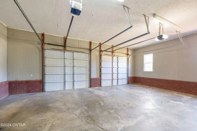 $575,000 | 18080 Highway 22, Wildersville, TN 38388