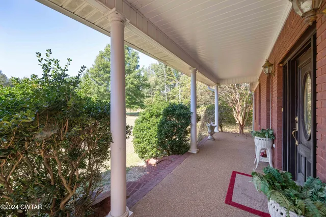 $575,000 | 18080 Highway 22, Wildersville, TN 38388