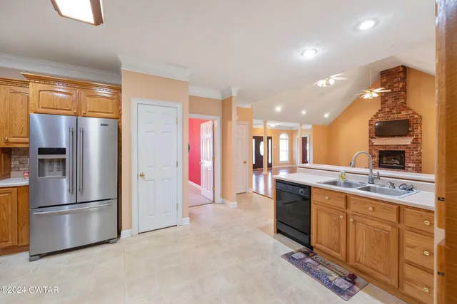 $575,000 | 18080 Highway 22, Wildersville, TN 38388