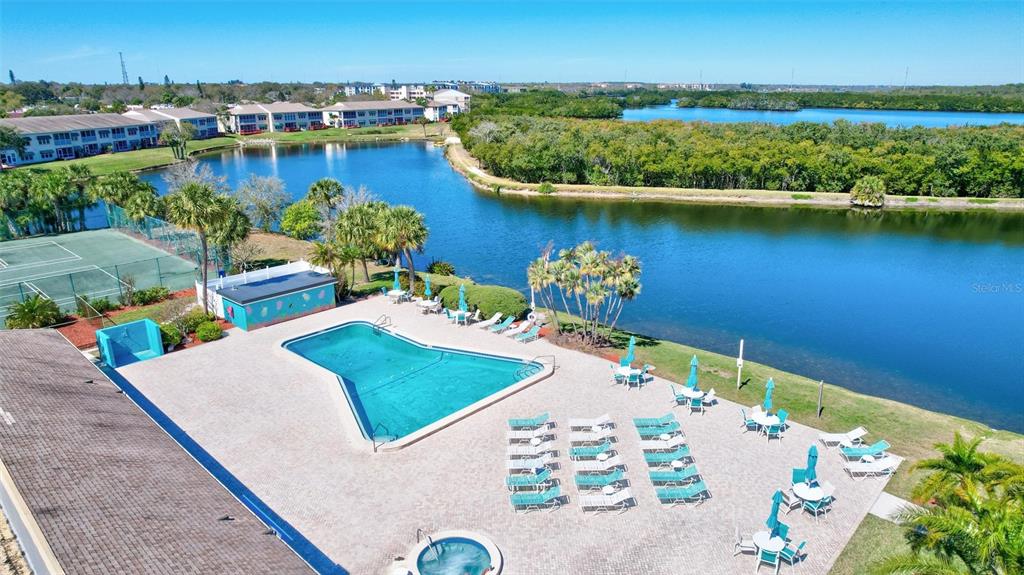 6475 Shoreline Drive, Unit 5102 St. Petersburg, FL 33708 - Photo 36 of 39