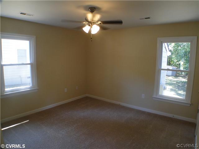 Master Bedroom - Master Bedroom - 12’1 
