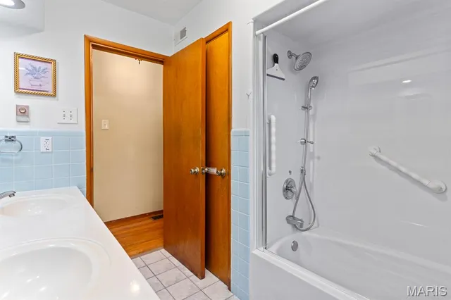 $320,000 | 6541 Lindenwood Place, St. Louis, MO 63109