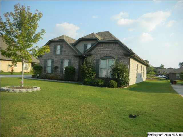 828 Barkley Drive Alabaster, AL 35007 - Photo 2 of 21