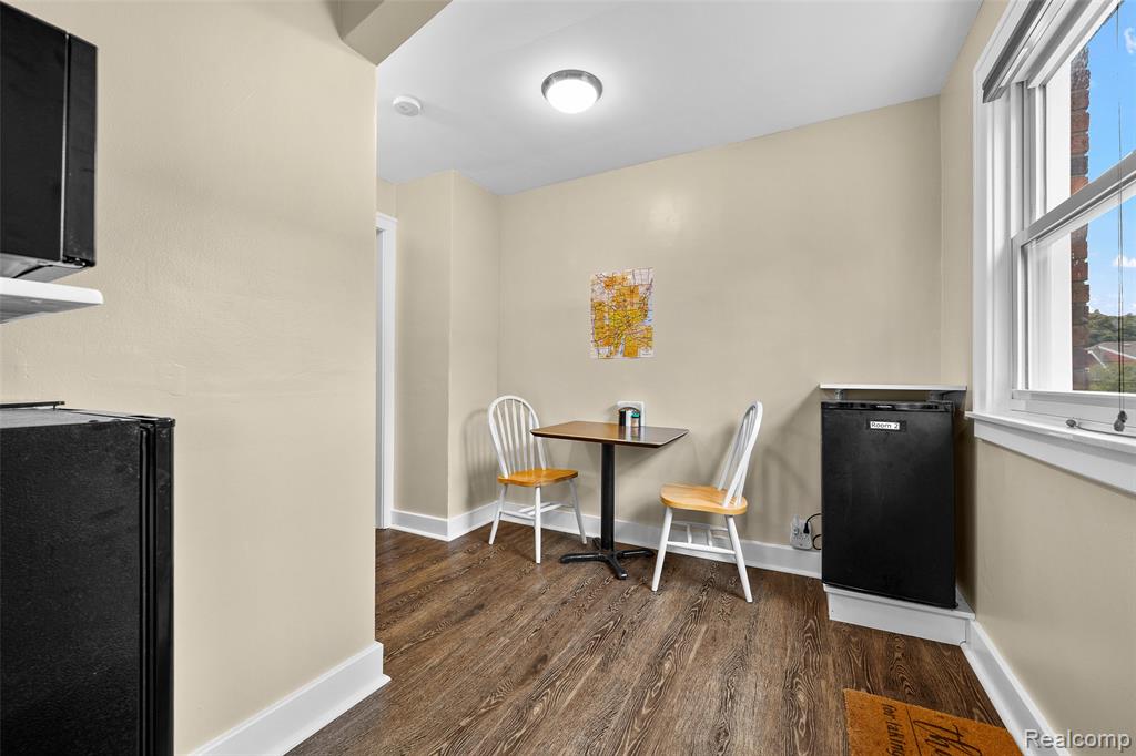 7741 Miller Road Dearborn, MI 48126 - Photo 23 of 38