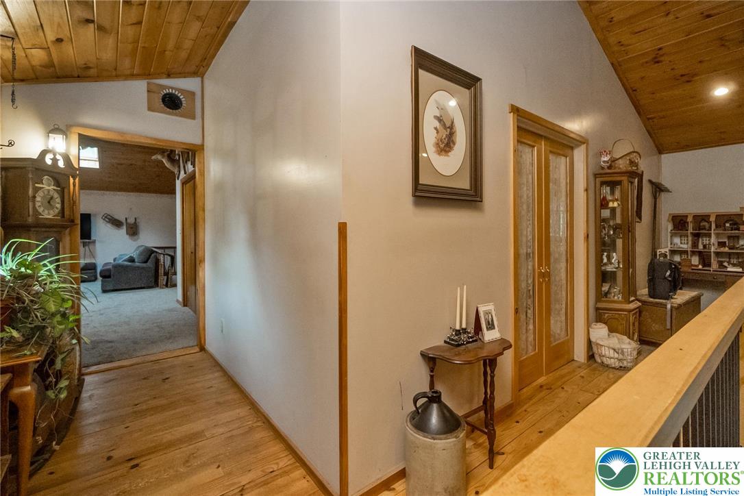 9223 North Loop Road Slatington, PA 18080 - Photo 22 of 60