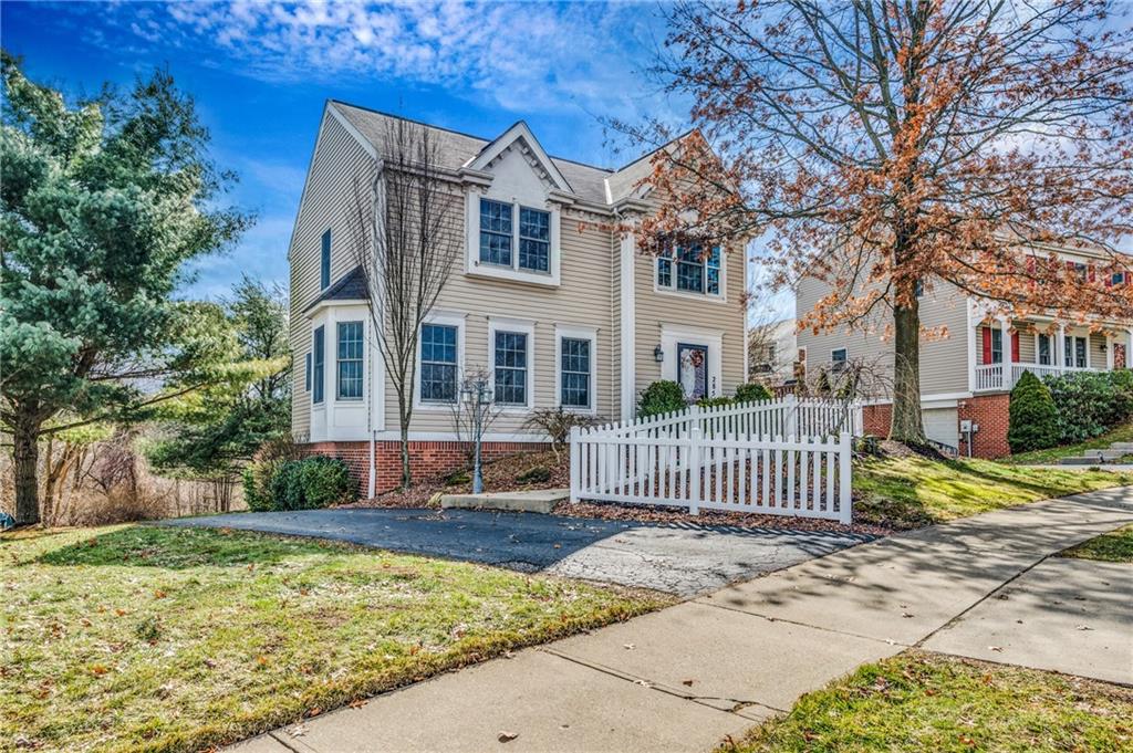 285 Randy Lane Coraopolis, PA 15108 - Photo 1 of 25 Gallery Image 1