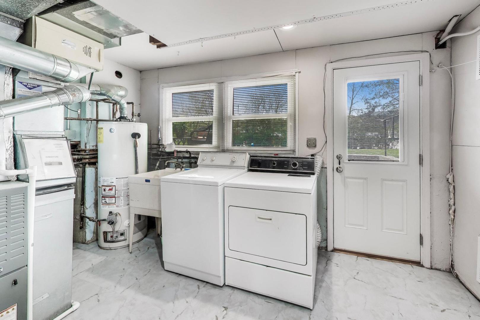 2412 Happy Hollow Road Glenview, IL 60026 - Photo 27 of 33