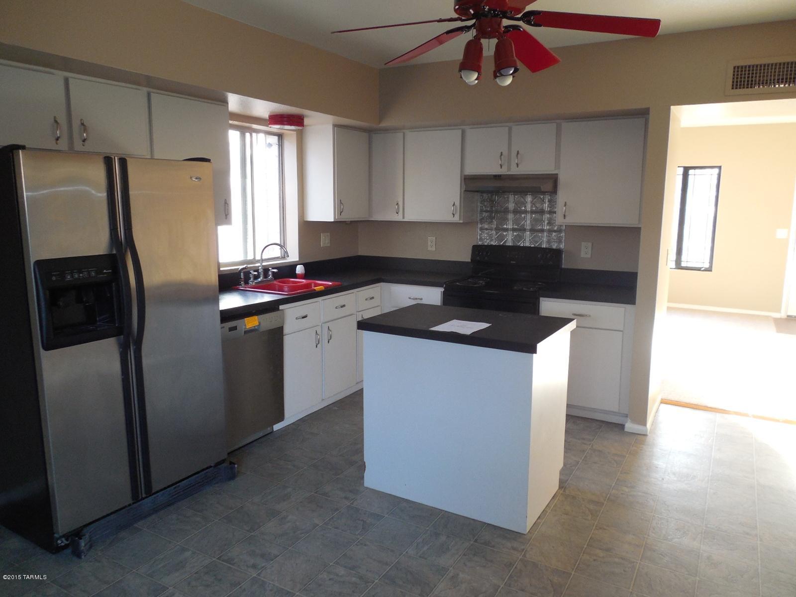 853 South Pantano Road Tucson, AZ 85710 - Photo 5 of 15 Gallery Image 5