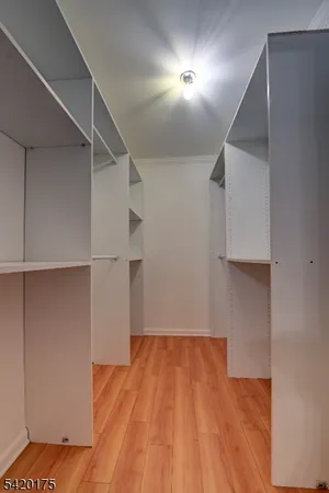 $1,950 | 2350 State Route 10, Unit B3, Morris Plains, NJ 07950