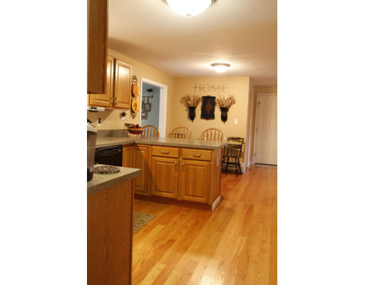 60 Ireta Road Shrewsbury, MA 01545 - Photo 10 of 28 Gallery Image 10