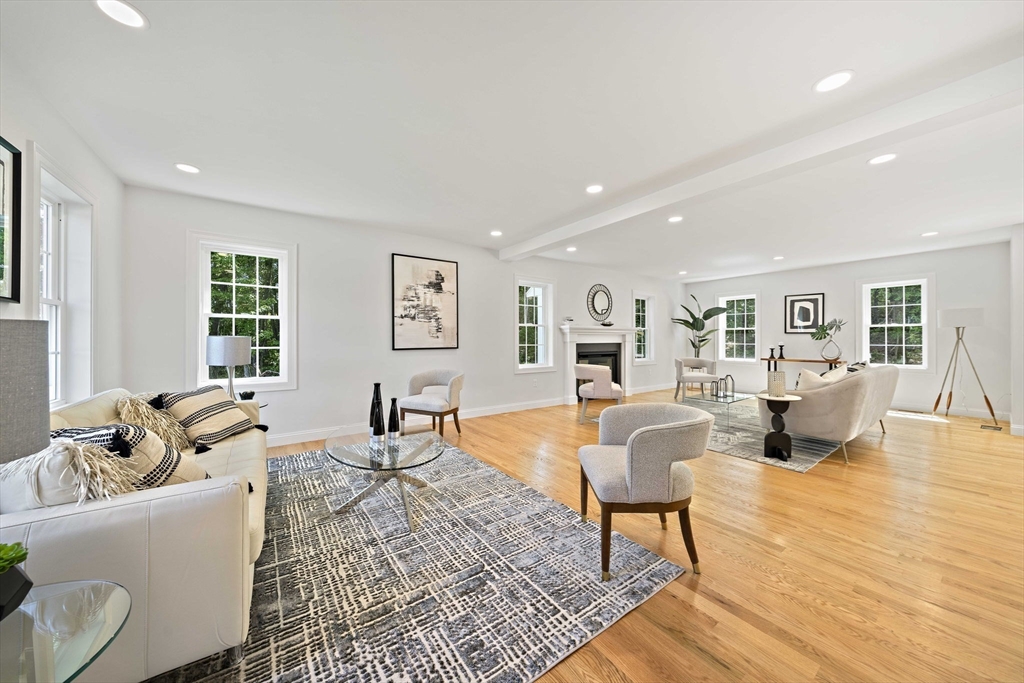 5 Clarendon Holbrook, MA 02343 - Photo 2 of 40