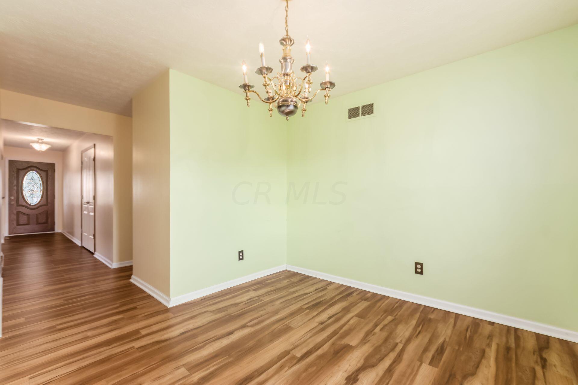 1553 Francisco Road Columbus, OH 43220 - Photo 10 of 28 020_852ec_M 1553 Francisco044