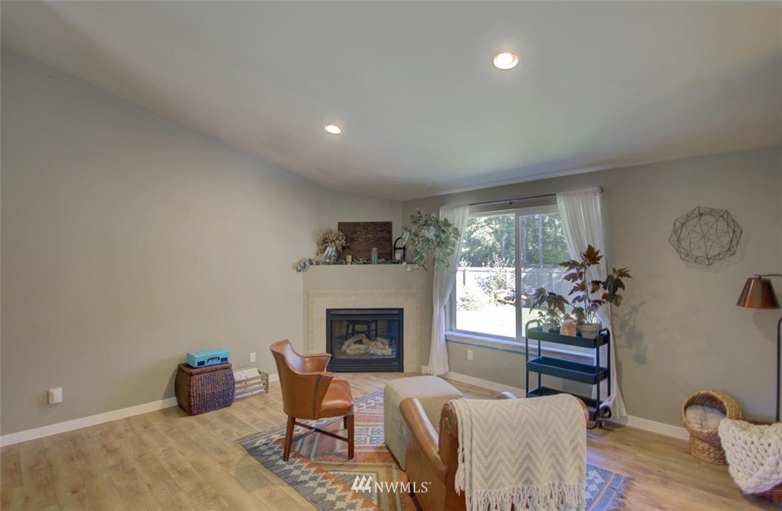8104 173rd Avenue Southwest Rochester, WA 98579 - Photo 5 of 28