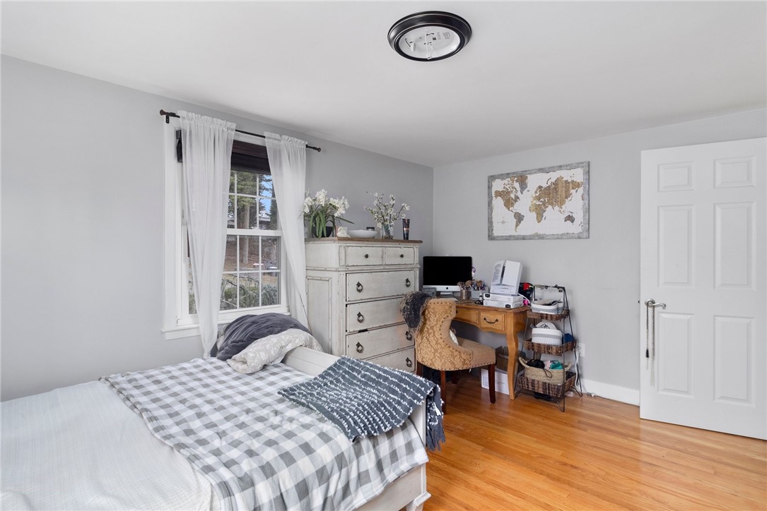 17 Evergreen Road Lincoln, RI 02865 - Photo 22 of 36 Gallery Image 22