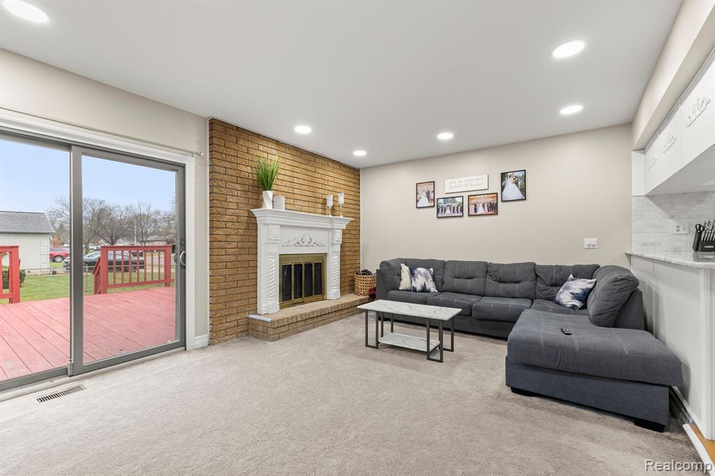 14093 Riga Livonia, MI 48154 - Photo 23 of 47