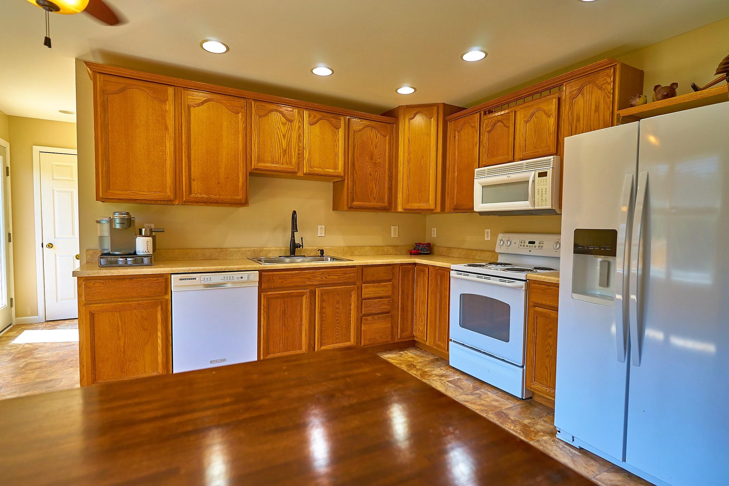 3857 Light Pink Road Louisville, TN 37777 - Photo 14 of 35 Kitchen 1