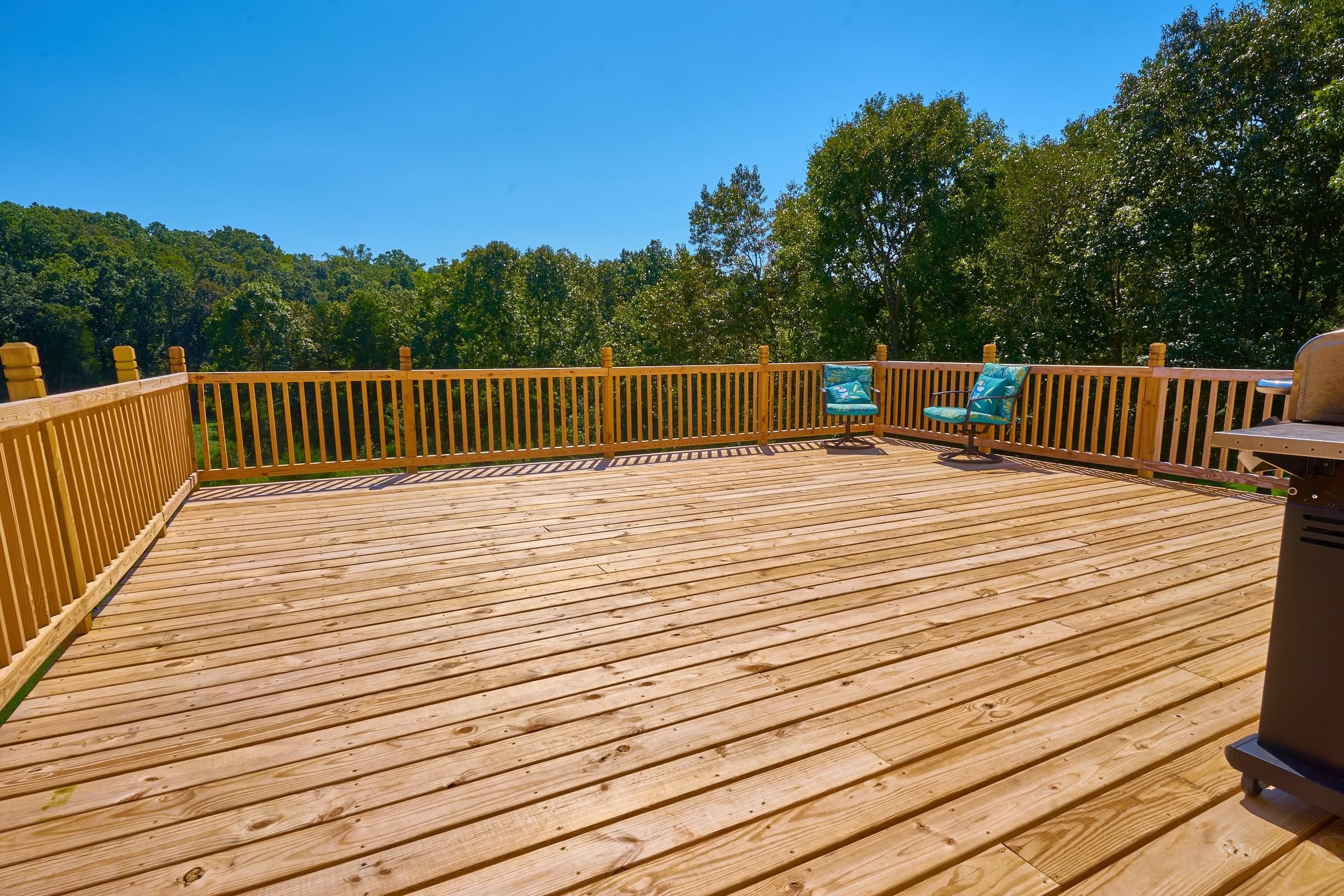 3857 Light Pink Road Louisville, TN 37777 - Photo 16 of 35 3857 Deck 1