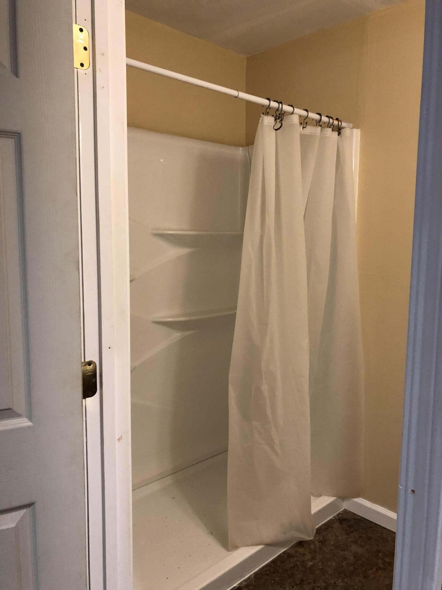 3857 Light Pink Road Louisville, TN 37777 - Photo 31 of 35 Basement Bath 2