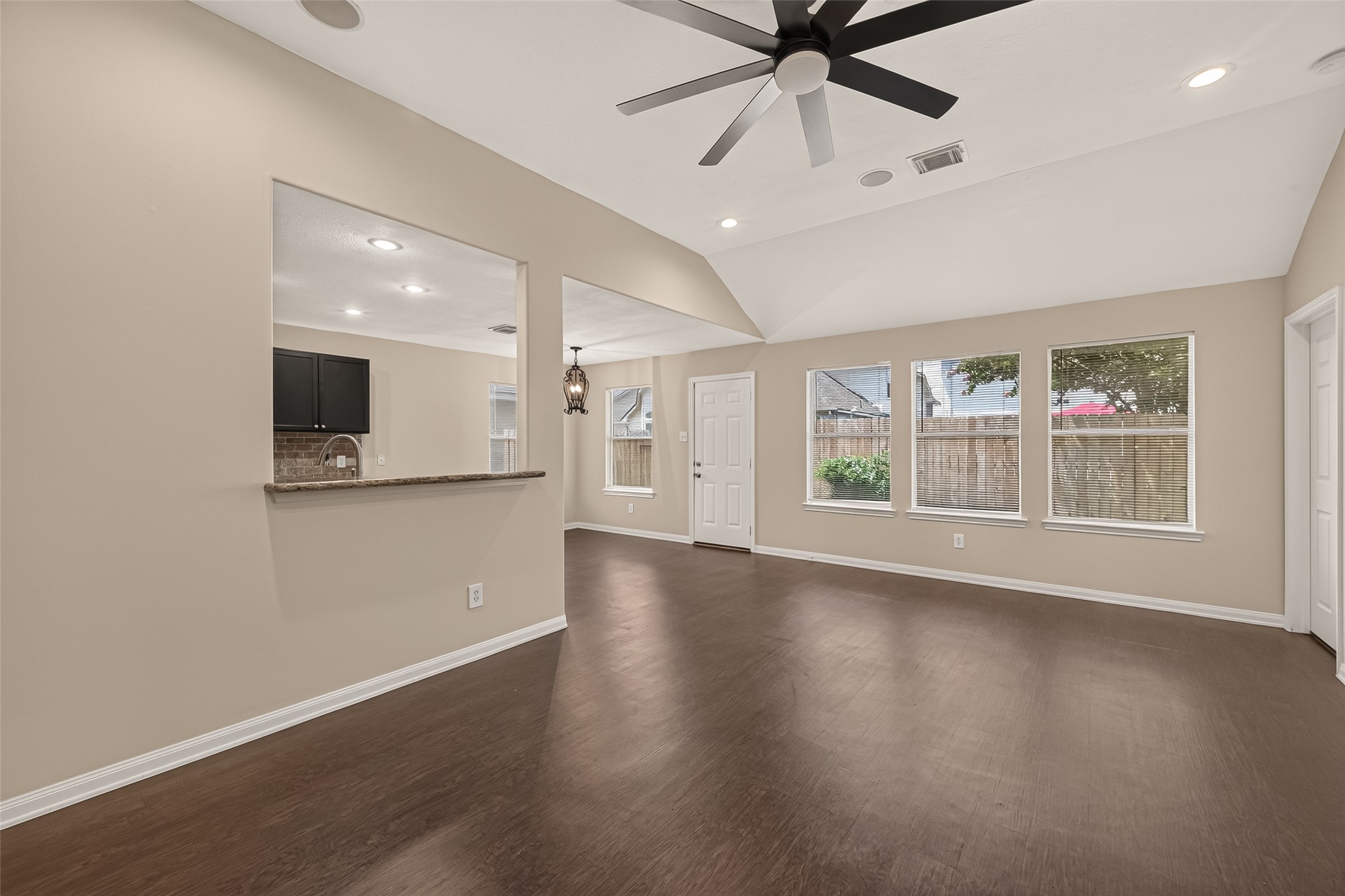 25223 Clover Ranch Drive Katy, TX 77494 - Photo 11 of 38